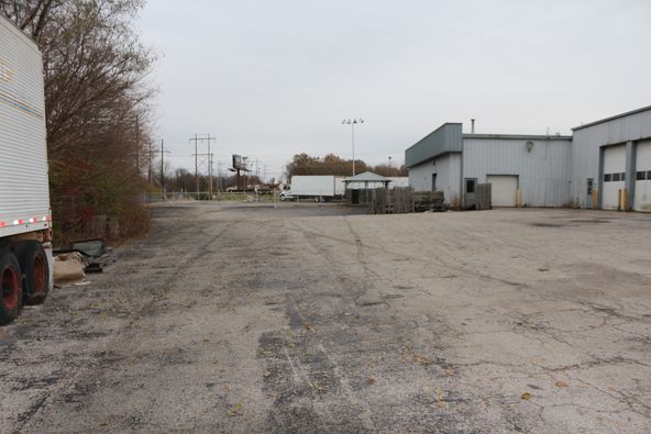 401 S Dirksen Pkwy, Springfield, IL 62703